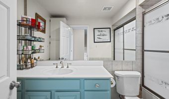219 W Appletree Ln, Arlington Heights, IL 60004