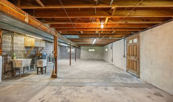 74 Woods Rd, Bethany, CT 06524
