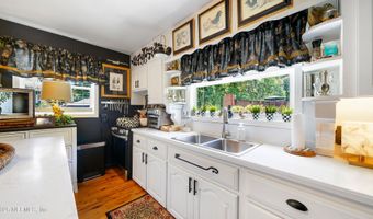 9936 JEANETTE Rd, Jacksonville, FL 32246