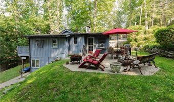 25 Brookbridge Dr, Newtown, CT 06482