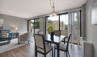 4141 N HENDERSON Rd 107, Arlington, VA 22203