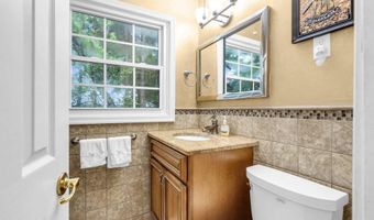 9 Jubilee Cir, Aberdeen, NJ 07747