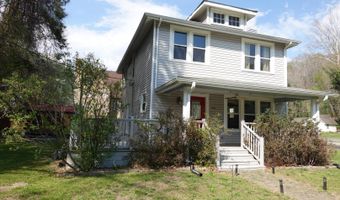 20 Alderson Ave, Alderson, WV 24910