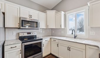 2405 3rd Ave SE, Altoona, IA 50009