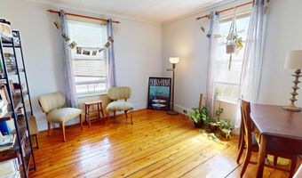 19 Russell St, Bangor, ME 04401