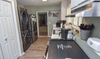 1579 Van Buren Rd, Barnesville, GA 30204