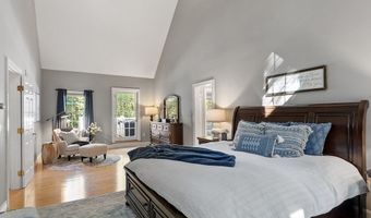 89 School House Ln, Boxborough, MA 01719