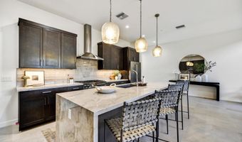 6525 E CAVE CREEK Rd 202, Cave Creek, AZ 85331