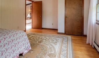 9 Apache Ln, Cumberland, RI 02864