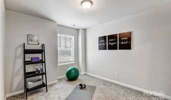 8030 Downy Oak Ln, Charlotte, NC 28269