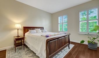 20405 SAVIN HILL Dr, Ashburn, VA 20147
