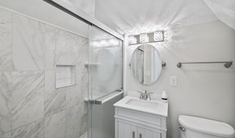 402 S 11th St, Adel, IA 50003