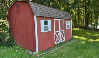 97 Middle River Rd, Danbury, CT 06811