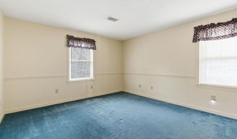 95 Hitching Post Ln, Bedford, NH 03110