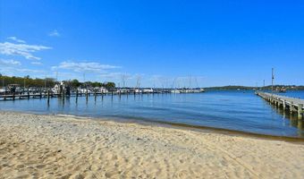 726 HILLCREST Dr, Annapolis, MD 21409