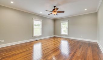 20484 Lake Rd, Abingdon, VA 24211