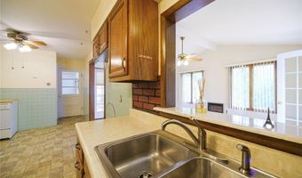 50 W Oak Hill Dr, Ballwin, MO 63021