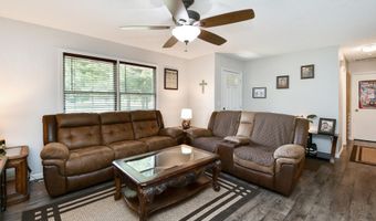 1004 Baretta Ct, Aurora, MO 65605