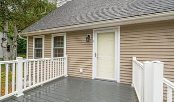 8 Chesterfield Dr, Concord, NH 03301