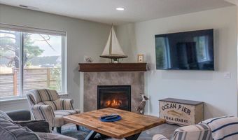 2701 Lincoln Ave, Bandon, OR 97411