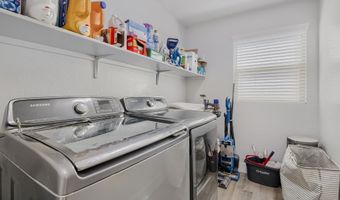 8964 Willow Break Ave, Las Vegas, NV 89148