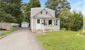 34 Platt St, Bristol, RI 02809