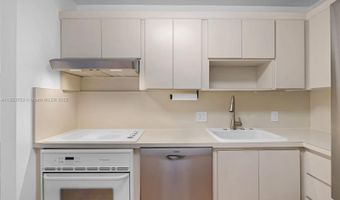 3675 N Country Club Dr 2302, Aventura, FL 33180