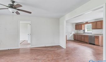 240 Riddle Rd, Albertville, AL 35950