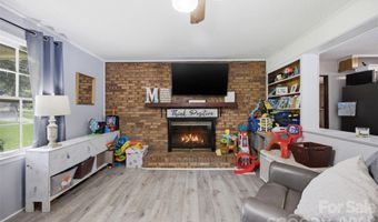 302 Charlotte St, Alexis, NC 28006