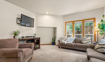335 NW 17th St, Bend, OR 97701