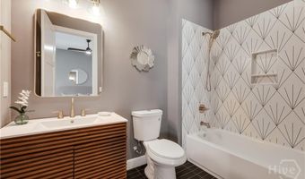 290 Hodgson Dr, Athens, GA 30606