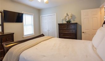 34 Shore Rd, East Providence, RI 02915