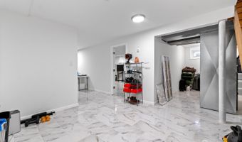 52 Westside Ave, Avenel, NJ 07001