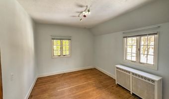 112 Oxford Pl, Bergenfield, NJ 07621