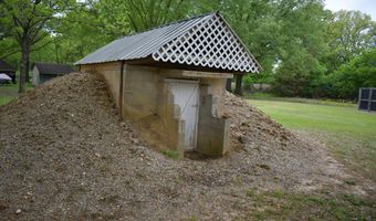 537 Latimer St, Baldwyn, MS 38824