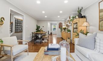 661 N ARMISTEAD St, Alexandria, VA 22312