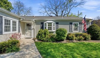 66 Harbor N, Amityville, NY 11701