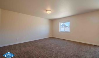 6866 Umpqua River Rd, Casper, WY 82604