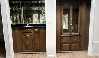 204 N La Cuesta Rd, Artesia, NM 88210