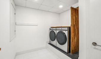 10823 LOCKLAND Rd, Potomac, MD 20854