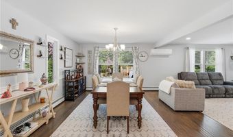 252 Wolf Rock Rd, Exeter, RI 02822