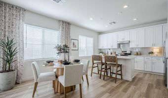 630 W LAREDO St, Chandler, AZ 85225