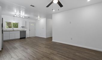 7083 Jefferson St, Bay St. Louis, MS 39520