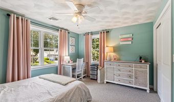 123 Terrace Ave, Cumberland, RI 02864