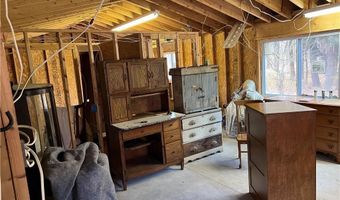 1194 Van Winkle Dr, Ashtabula, OH 44004