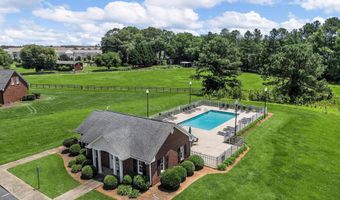 162 Clearcreek Dr, Boiling Springs, SC 29316