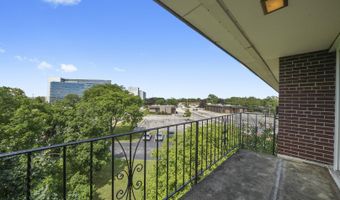 1025 S Fernandez Ave 4C, Arlington Heights, IL 60005