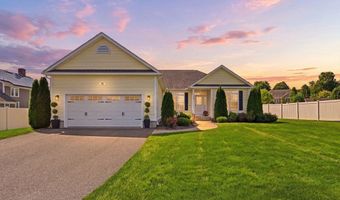 112 Farmington Cir, Agawam, MA 01030