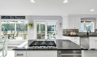 20 Dune Dr, Bayville, NJ 08721