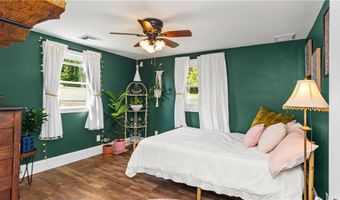 239 Richmond Dr, Warwick, RI 02888
